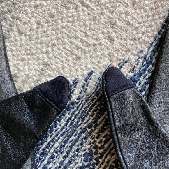 Ralph Lauren Two-tone Leather Gloves - Picture 4 of 10